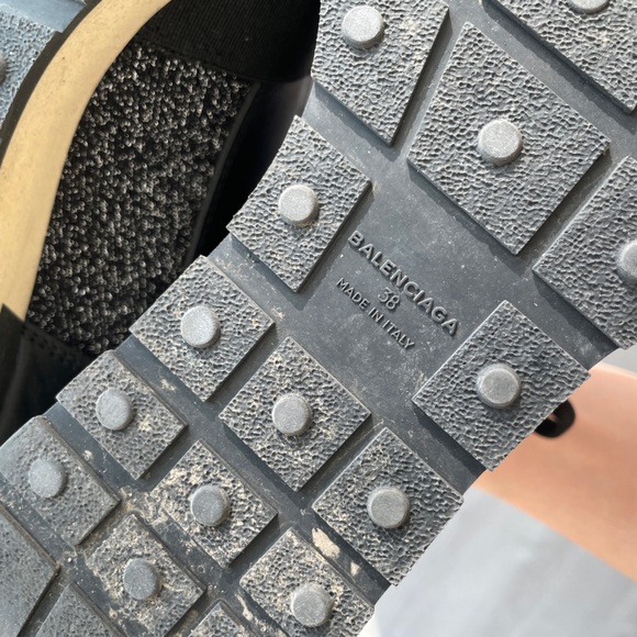 Balenciaga leather runner sneaker - Picture 7 of 7